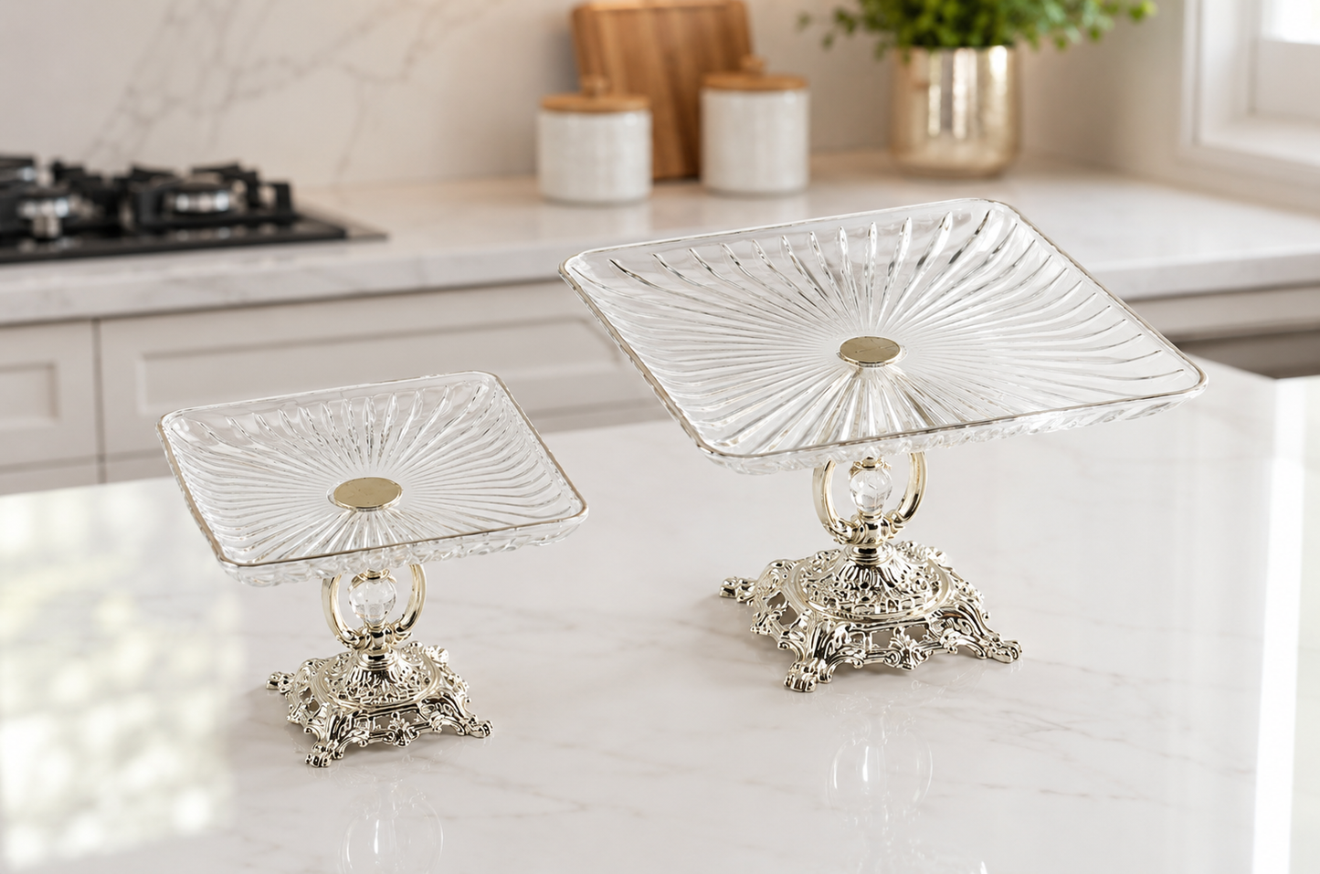 Gold Crystal Glass Cake Stand – Luxury Square Dessert & Wedding Cake Display