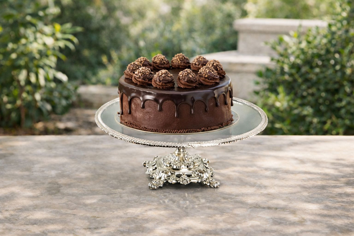Gold Wedding Cake Stand 11.4 in (29 cm), Ornate Pedestal Display Stand for Desserts, Pastries