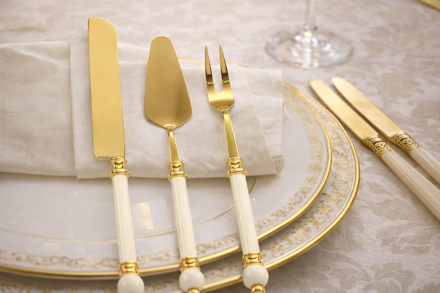 Luxury Serving Set with Elegant Handles
